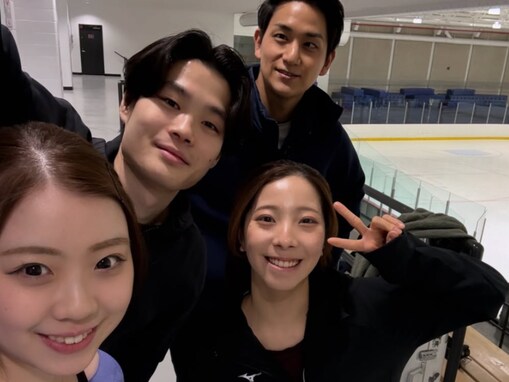 「男前と美人が揃ってる」紀平梨花、“りくりゅう”とのプライベートショットに反響「みんなオーラがある」