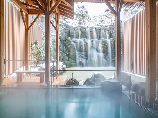 【楽天トラベルスーパーSALE】「天童温泉 美味求真の宿 天童ホテル」が今だけ特別価格に！ 滝を望む露天風呂と美人の湯【3月16日】