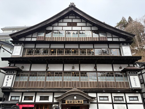 【山形県で泊まってよかった】「銀山温泉 古勢起屋別館」で大正ロマンを味わう。ノスタルジックな世界で極上の美食と湯めぐりを堪能