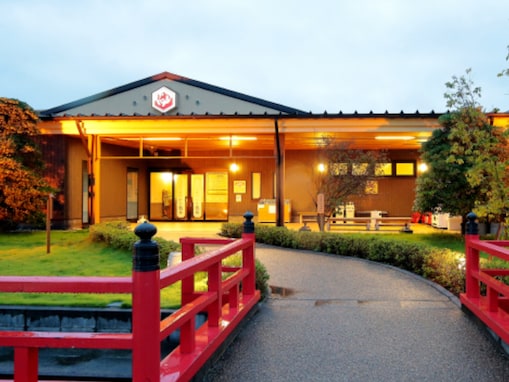 【埼玉県の人気スーパー銭湯】「小江戸はつかり温泉 川越店」はナノテクノロジーのお湯が魅力の施設。「野天風呂」やサウナでリラックス