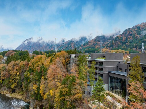 【楽天トラベル売れ筋1位】「鬼怒川渓翠」は薪火料理と温泉で過ごす大人のリゾート【3月18日】