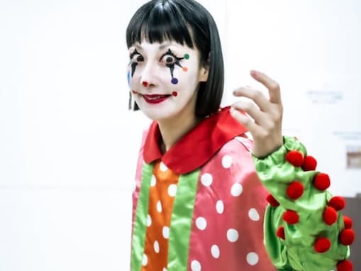 鳥居みゆき、45歳誕生日を報告！ 最新ショットに「どんなメイクをしても美人が漏れている」の声