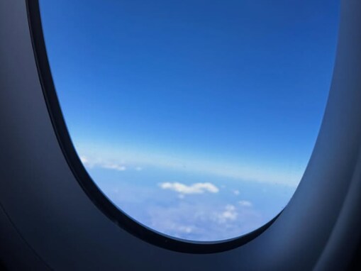 「きれーーーい！」板野友美、飛行機からの景色を公開！ 「今この瞬間を大切にすれば」メッセージつづる