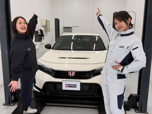 「ガソリン代がやべぇ〜」相沢菜々子、伊藤梓のシビックと3ショット「チャンピオンホワイトが美しい」