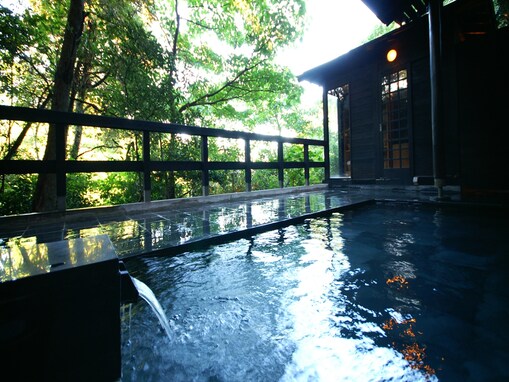 【楽天トラベル売れ筋1位】「源泉と離れのお宿 月」は全室露天風呂付き離れで過ごす大人の隠れ宿【3月22日】