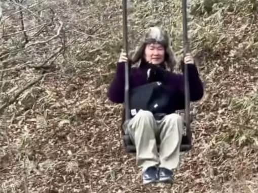 「シュール過ぎて面白いw」山内健司、“恐ろしいほど何も起きない動画”公開に「楽しそう」「最高」の声