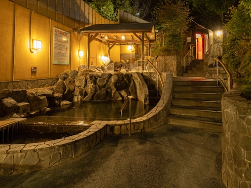 【神奈川県の人気スーパー銭湯】「おふろの王様 港南台店」は竹林に囲まれた露天風呂で旅気分を味わえる施設