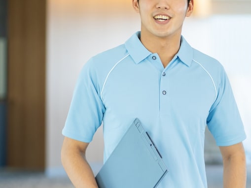 「親にお金を多く渡したい」44歳の介護士男性、年収350万円、貯金1000万円。実家暮らしの理由は