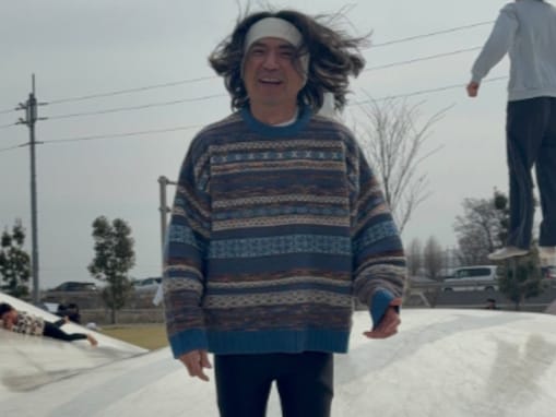 「美脚すぎんだろw」ふかわりょう、美脚に注目集まる。「ほんっと足細くて心配」「しっかり食べて」