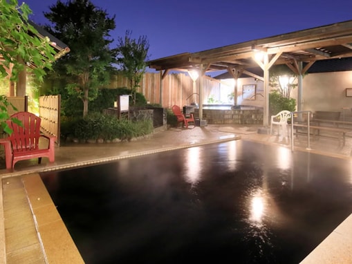 【神奈川県の人気スーパー銭湯】「おふろの王様 瀬谷店」は黒湯温泉×炭酸泉が魅力の施設