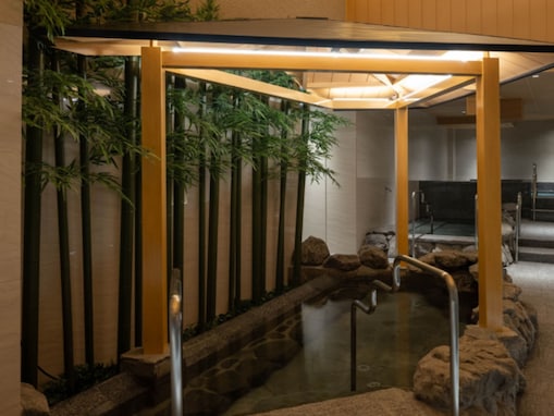 【大阪府の人気日帰り温泉】「うめきた温泉 蓮 Wellbeing Park」は厚生労働大臣認定の健康増進施設。天然温泉や高濃度炭酸泉を堪能できる