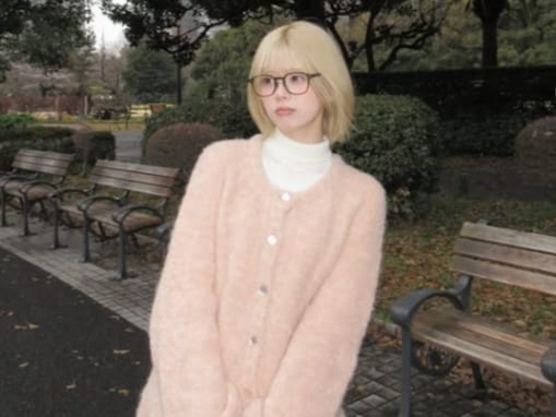 「メトロ乗ってるだと？！」NiziU・リク、プライベートショット公開！ 「私服もメガネも似合ってる！」