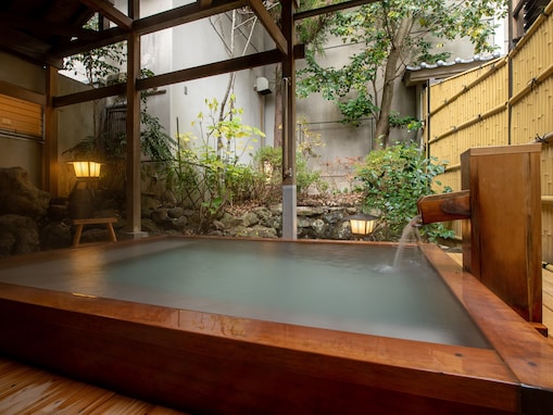 【楽天トラベルセール】福島県「岳温泉 あだたらの宿 扇や」が今だけ特別価格に！ 珍しい酸性泉を源泉かけ流しで堪能【3月29日】