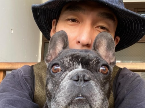 「久しぶりにお顔見れて嬉しい」草なぎ剛、愛犬の誕生日を報告「レオン六歳になりました」「可愛い〜！」