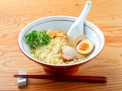 話のネタになりそうな「北海道のお土産」10選！ 2位「ブロッコリーら〜麺」を抑えた1位は？【2026年調査】