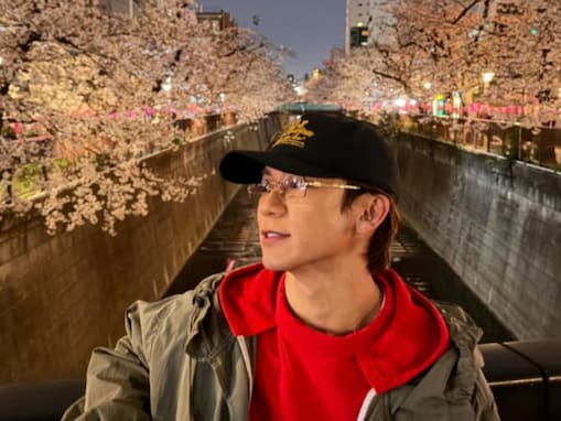 「目黒川に普通にいるのやばいから」EXILE メンバー、仕事終わりの夜桜ショットに驚きの声「元気すぎる」