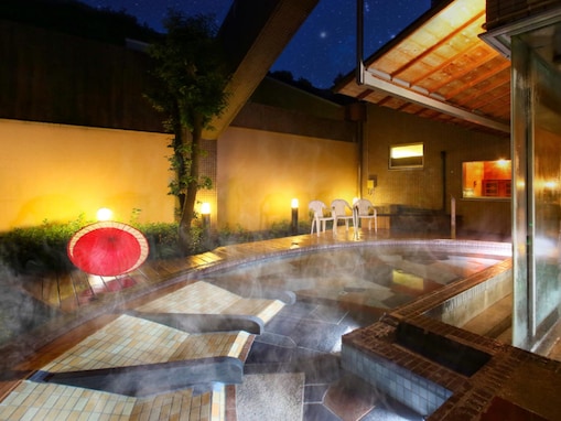 【千葉県の人気スーパー銭湯】「君津の森」は豊かな自然と創作バイキングを楽しむ施設。星空を仰ぐ露天風呂でリラックス