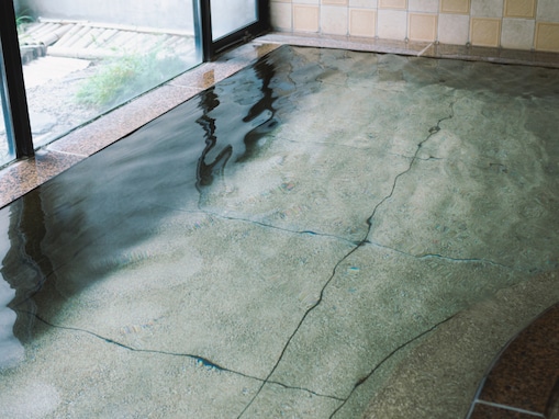 【茨城県の人気スーパー銭湯】「展望浴場『霞浦の湯』」は霞ヶ浦を一望できる施設。二股炭酸カルシウム泉でリラックス