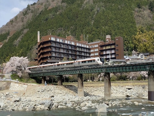 【楽天トラベルセール】「下呂温泉 望川館」が今だけ特別価格に！ 広大な日本庭園で過ごす癒しの温泉宿【4月1日】