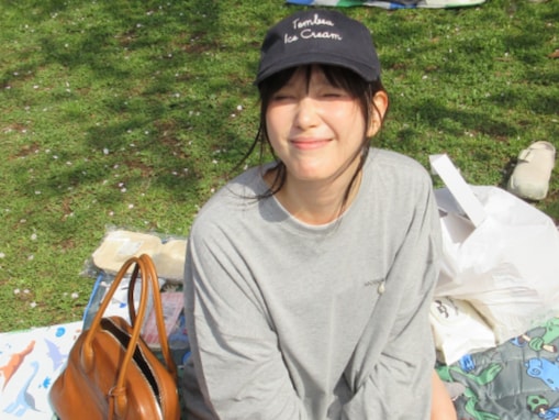 「顔バレしいひんかな？」本田翼、花見ショットに「ホントにプライベート花見なんですか!?」の声