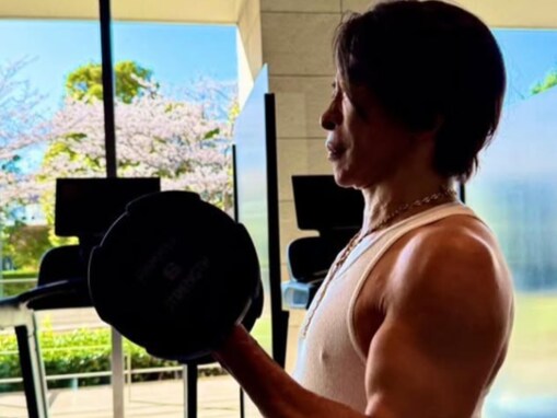 「最高の仕上がり」エイベックス松浦勝人会長、筋肉ムキムキショットに反響「どんどん若返っとる気が」