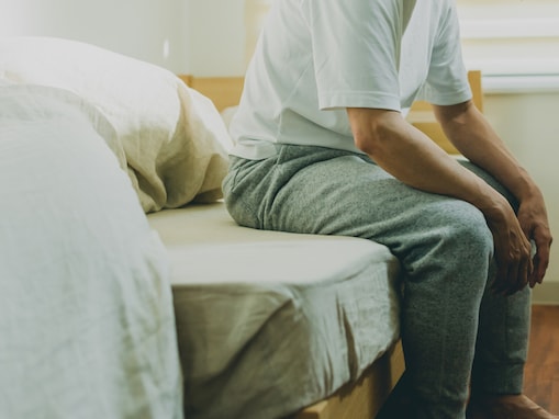 「ゾッとしております」公務員の59歳男性、年収600万円。年金暮らしの親と「実家暮らし」をする苦労とは？