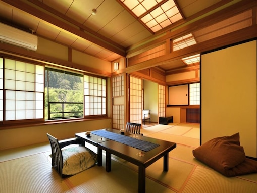 【楽天トラベル売れ筋1位】福島県「会津湯野上温泉 花鳥華やか風月の宿 藤龍館」が選ばれる理由