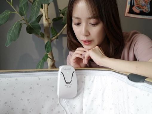 「眠っている我が子に息してるかな..？大丈夫かな..？」奥仲麻琴、心配を払拭する子育てアイテム紹介！