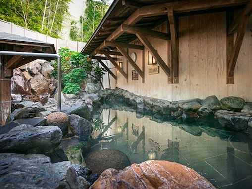 【京都府の人気スーパー銭湯】「京都 桂温泉 仁左衛門の湯」は2種類の源泉掛け流しが自慢の施設。「壱の湯」「仁の湯」でリラックス