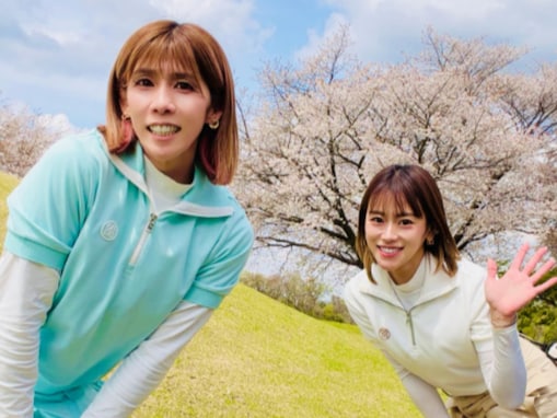 「足がほんとにお美しい」吉田沙保里、ゴルフウエアで美脚を披露「人類最強の霊長類もゴルフ三昧ですねぇ～」