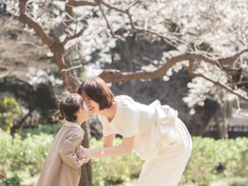 「素敵な写真すぎる」篠田麻里子、小学生になった娘の姿を披露！ 「あっという間だなぁ…」「可愛い」