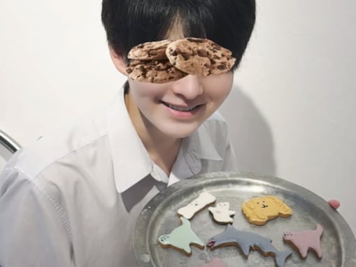 「絶対イケメン」益若つばさ、息子がクッキーを作る姿に「クオリティ高くてびっくり」「似すぎてる」反響