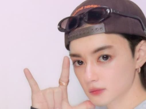 「プリクラでも爆裂にいいビジュ」佐野勇斗、親友とのプリクラショットに「男子感ありまくり」の声！