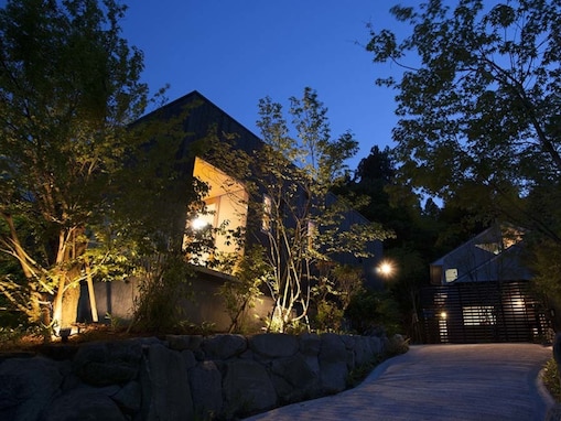 【佐賀県の人気日帰り温泉】「湯泉郷 温泉館 湯招花」は静かな山あいに佇む施設。西九州最大級の湧出量でリラックス