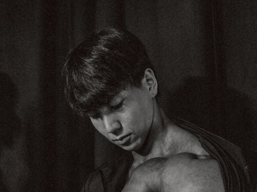 「なにこの穴ｗｗｗ」横川尚隆、鍛え上げ過ぎた肉体美を披露！ 「え、腕なのこれ？」「人間やめてるw」