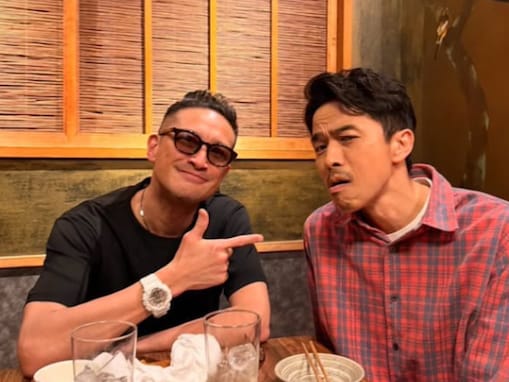 「久々の同級生コンビ」井ノ原快彦、松岡昌宏とのツーショットに反響！ 「ホッとする」「イケおじ2人」