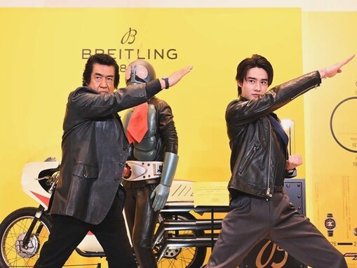 「こんな日が来るなんて」藤岡弘、の息子・藤岡真威人、親子で仮面ライダー“変身”ポーズ！ 「胸あつだわ」