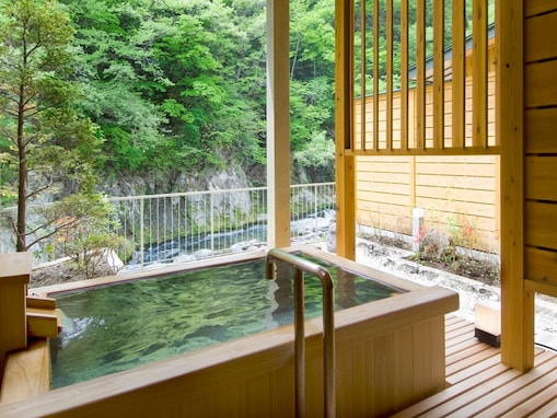 【楽天トラベル春夏フェア】栃木県「塩原温泉 湯ったりの宿 松楓楼 松屋」が最大21％オフ！ 箒川のせせらぎを望む露天風呂と美肌の湯で癒される宿【4月13日】