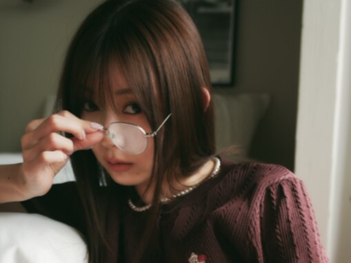 「初めて見たかも」渡辺美優紀、眼鏡姿の斬新ビジュアルに反響「あまりに…良い…」「大人っぽい雰囲気」