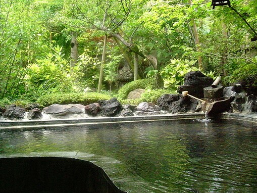 【鹿児島県の人気日帰り温泉】「名湯 芦刈温泉」は源泉かけ流しで心身を癒やす施設。自慢のひのき風呂でリラックス