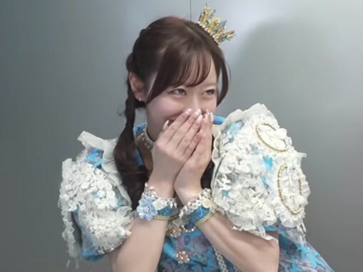 「激ヤバ画像で爆笑」FRUITS ZIPPERメンバー、“スケベの目つき”に反響！ 「アイドルがこんな写真あげていいの？」