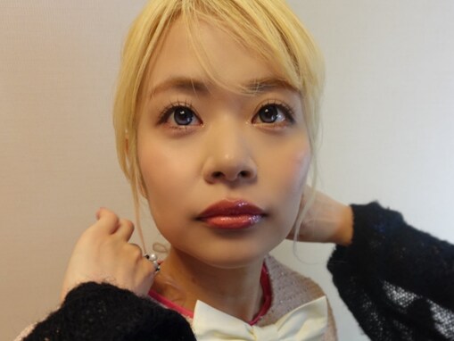 「雰囲気いつもと違う！」エルフ荒川、清楚系の“すこし違う自分”に「姫すぎ」「マジで可愛すぎる！」反響