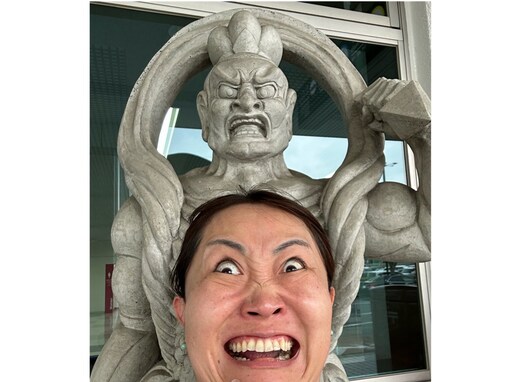 「石像の圧に勝てる生身の人間」キンタロー。、“仁王像”のものまねに「もはやメイクすらいらない境地」