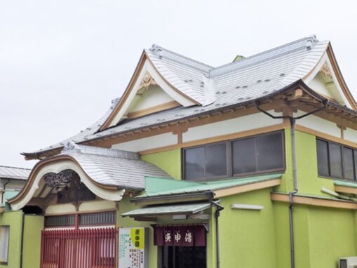【東京都の穴場銭湯】「庚申湯」はノスタルジックな癒やしが魅力の施設。露天風呂と週替わりの「絹の湯」でリラックス