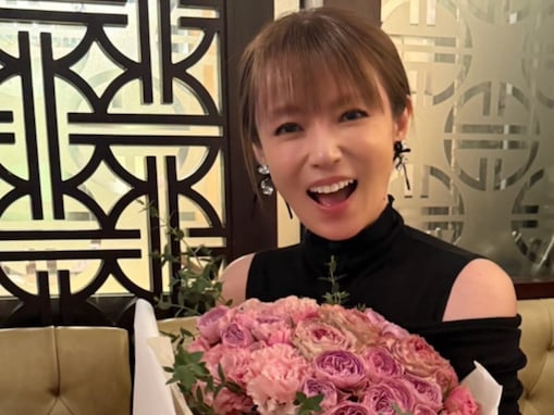 「わーい、顔見れた」深田恭子、芸能生活30周年のお祝いを披露！ 「相変わらず可愛い」「憧れの女性‼︎」