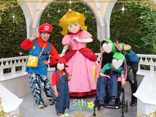 「全員が子供に見える（笑）」柳原可奈子、USJでのマリオコス家族ショット！ 「ぱぱさんもノリが良くて」