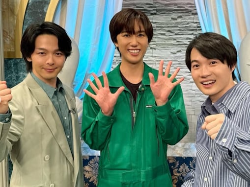 「生徒にしてください」阿部亮平、中村倫也＆神木隆之介とのスリーショット！ 「教師役似合いすぎてる」