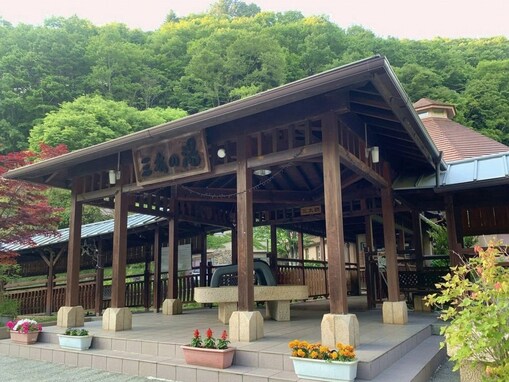【茨城県の人気スーパー銭湯】「やまがたすこやかランド 三太の湯」は美肌の湯が自慢の施設。県内有数の広さを誇る内風呂でリラックス