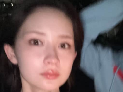 畑芽育、すっぴん風オフショット公開！ 「走り回ってるの？？笑」「ブレててもビジュ良すぎるのなんで!?」
