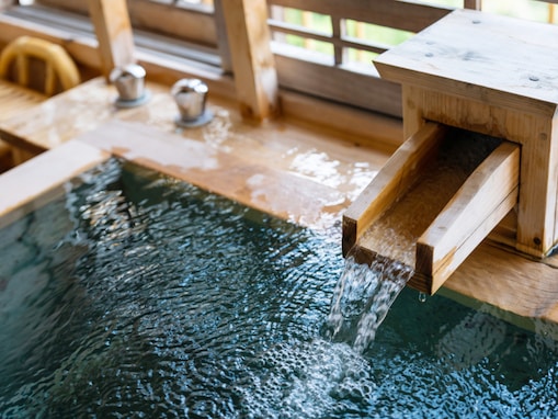 【秋田県の人気スーパー銭湯】「華のゆ」は多彩な湯船が揃う施設。檜風呂や3種のサウナでリラックス